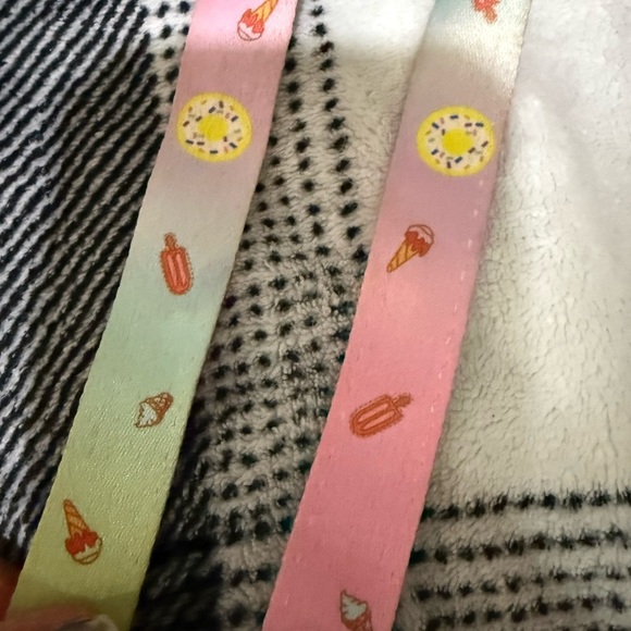 TikTok Purse - Picture 10 of 10